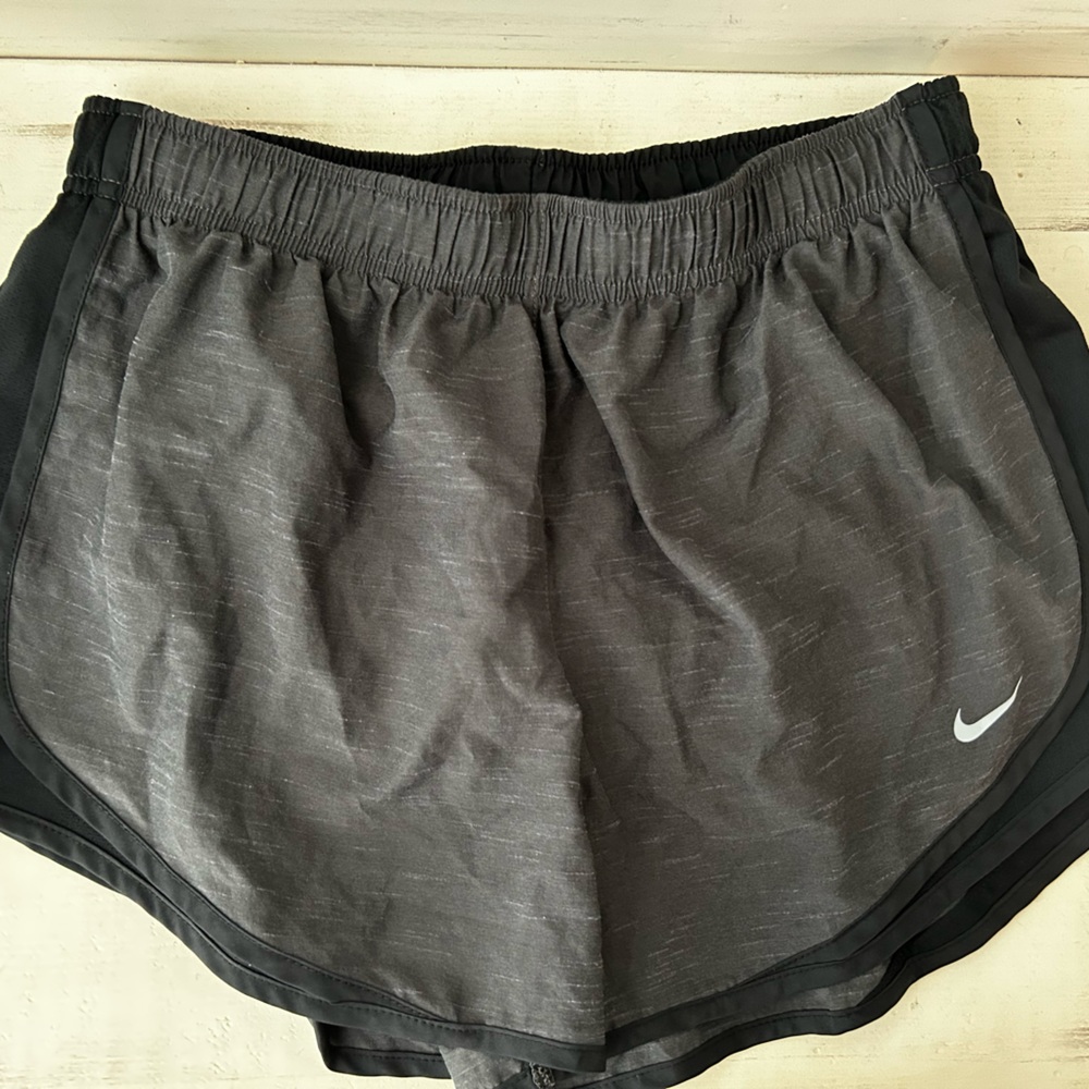 Women’s Nike tempo shorts
